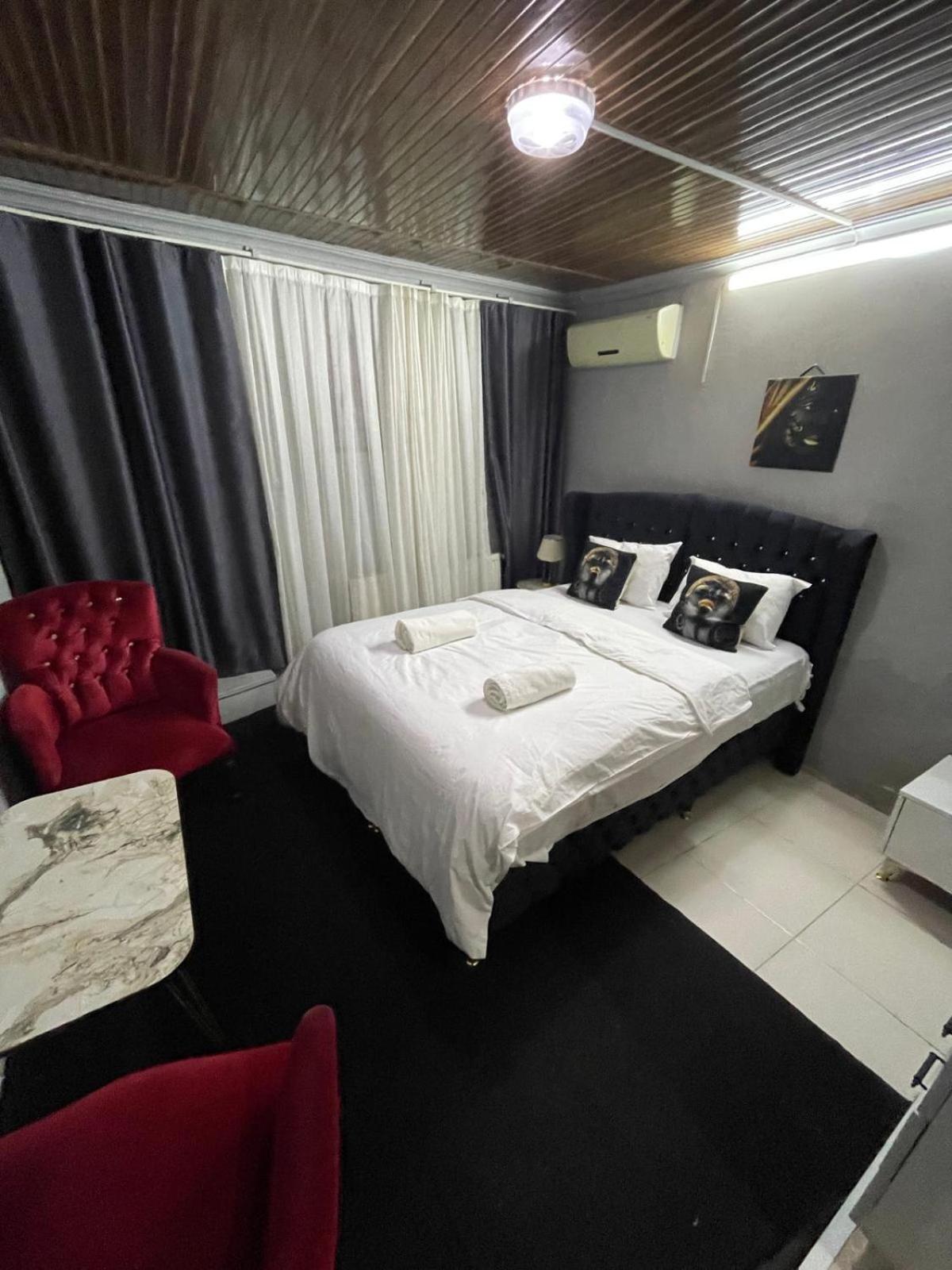 Nefti Red Suite Istanbul Exterior photo